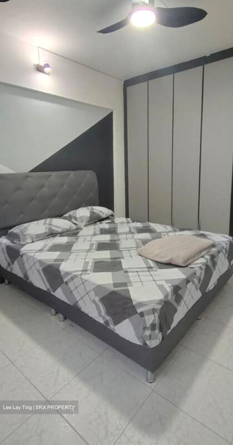 Blk 403 Jurong West Street 42 (Jurong West), HDB Executive #520053321